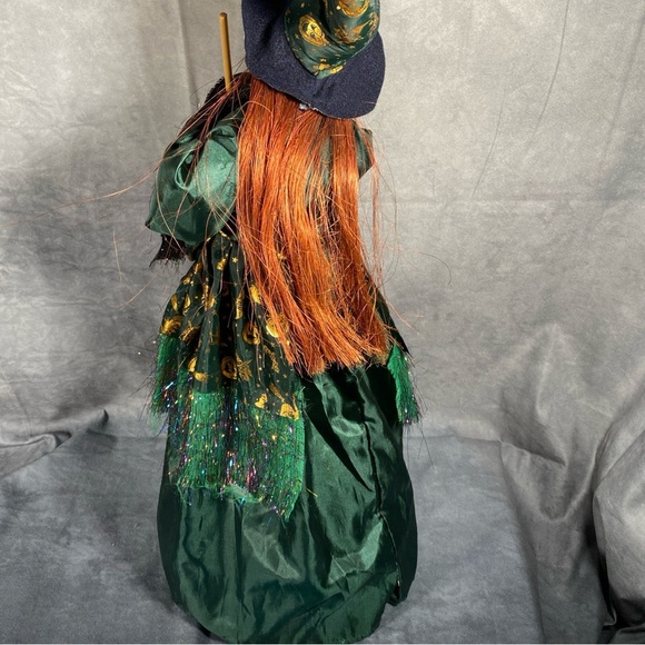Vintage Witch w Broom Halloween Decoration 24” Glowing Eyes Laughs Moves Tested - Picture 5 of 10